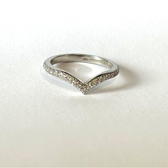 Tiffany & co. : Soleste V Ring - Picture 3 of 6